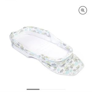 Baby Delight Snuggle Nest Dream Sleepy Skies